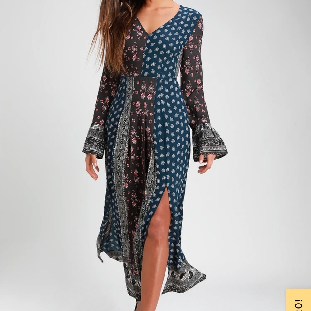 💙 Lulu’s Clover Dark Blue Print Long Sleeve
Maxi Dress - NWOT 💙